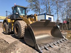 CAT 966M