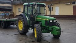 CIĄGNIK ROLNICZY